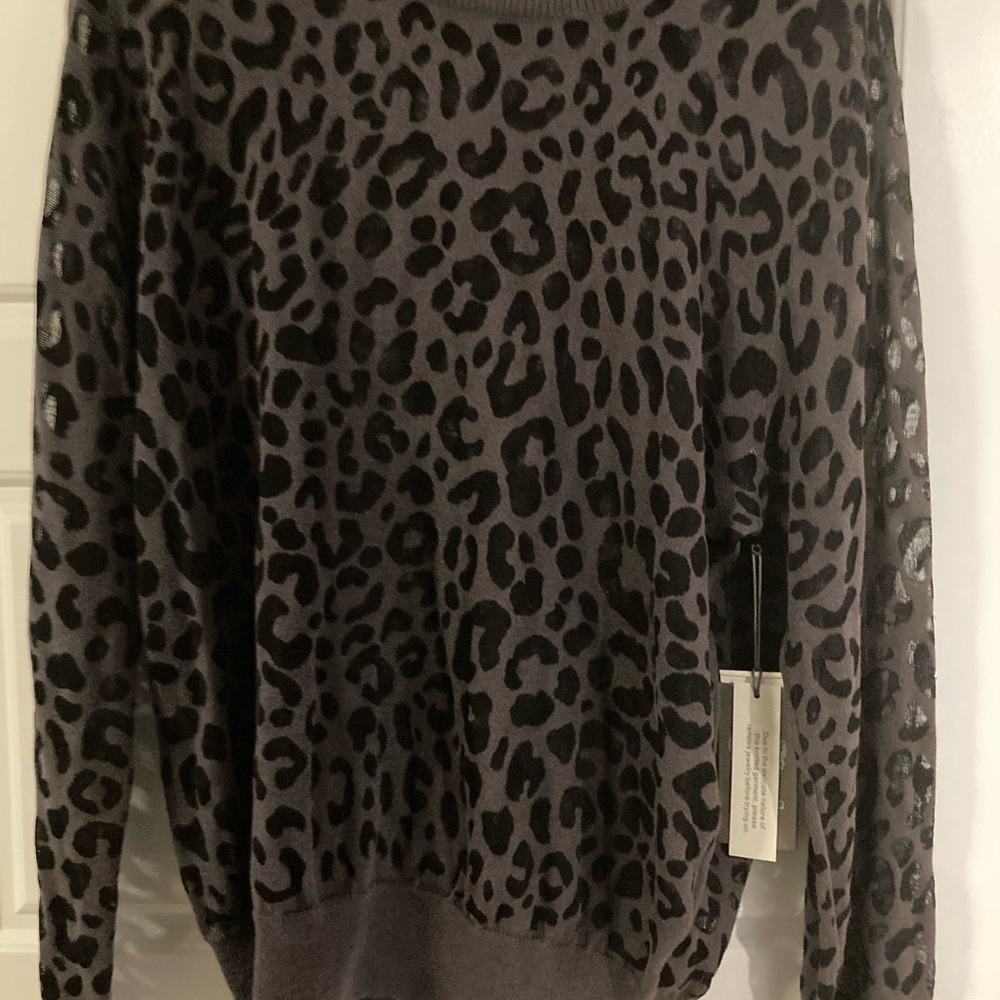 Vince Camuto Dark Patterned Knit Top